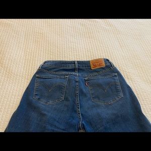 Levi’s 712 Slim